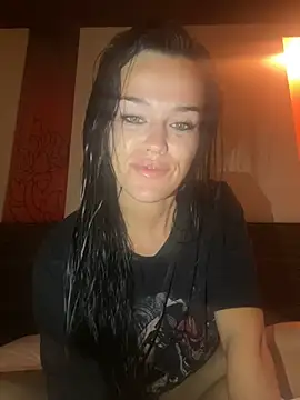 Snapshot of English-Chloe96 chatting on March 13, 2025, 12:13 pm English-Chloe96 online show from March 13, 2025, 12:13 pm