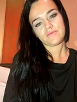 Snapshot of English-Chloe96 chatting on November 21, 2025, 5:22 pm English-Chloe96 online show from November 21, 2025, 5:22 pm