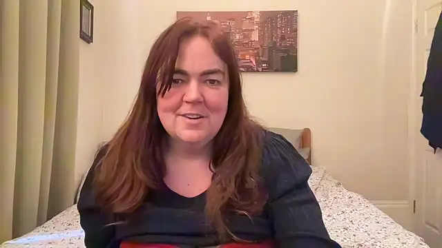 curvy-milf-abbie online show from February 12, 2025, 12:01 pm