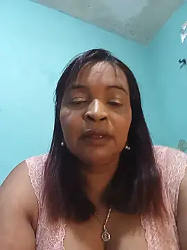 Snapshot of _violetta_- chatting on July 19, 2026, 1:04 pm violetta - online show from July 19, 2026, 1:04 pm