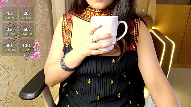 Punjabi Queen1 online show from December 15, 2024, 3:53 pm