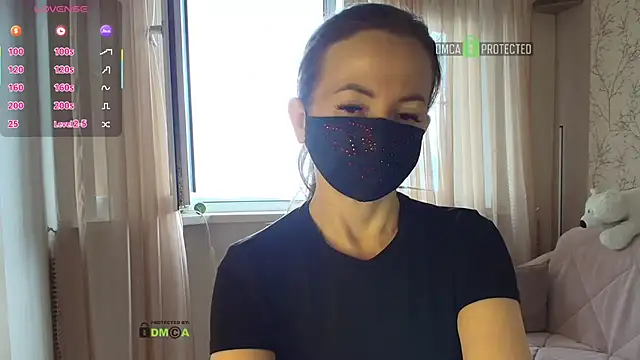 MilfeaN online show from October 15, 2025, 8:58 am