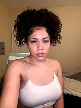 ladylavish online show from December 5, 2024, 8:00 am