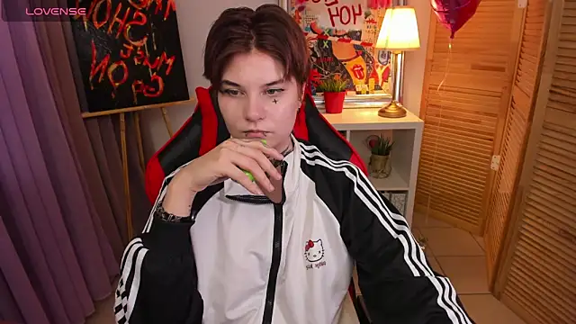 mekurisu online show from February 24, 2025, 11:54 am