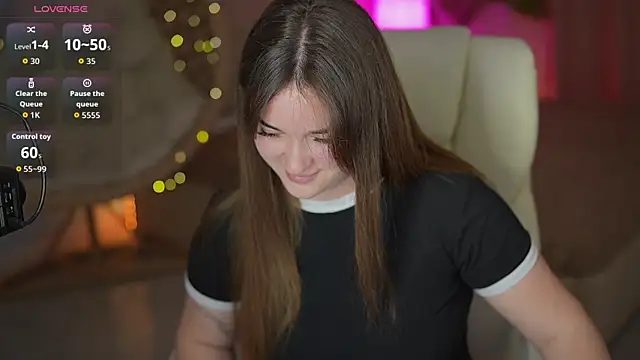 DonnaLustt online show from April 24, 2026, 7:05 pm