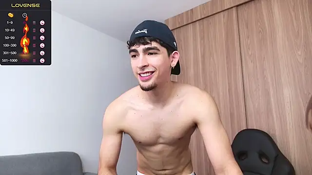 Snapshot of zenn_rush1 chatting on December 27, 2024, 2:01 pm zenn rush1 online show from December 27, 2024, 2:01 pm