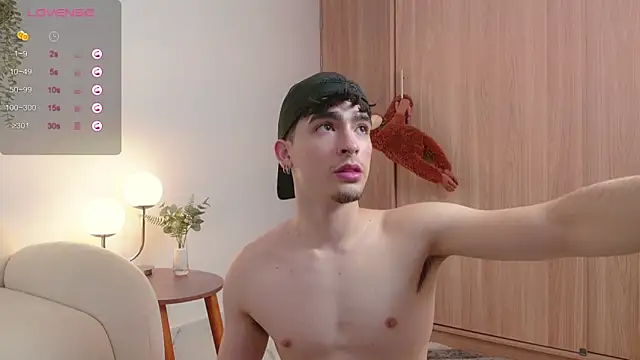 Snapshot of zenn_rush1 chatting on March 9, 2025, 2:32 pm zenn rush1 online show from March 9, 2025, 2:32 pm