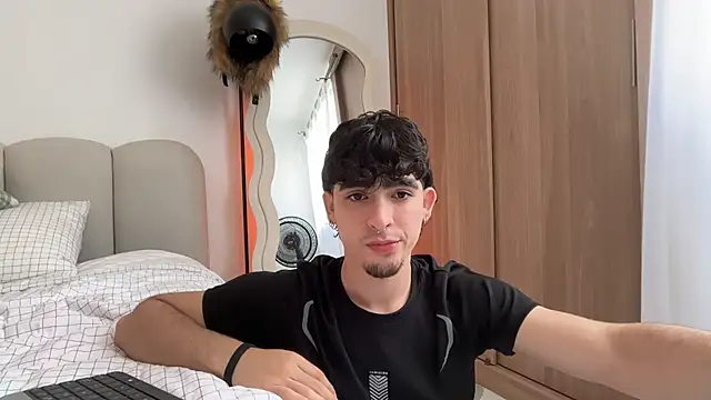 Snapshot of zenn_rush1 chatting on December 4, 2025, 1:53 pm zenn rush1 online show from December 4, 2025, 1:53 pm