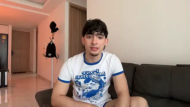 Snapshot of zenn_rush1 chatting on March 16, 2026, 1:37 pm zenn rush1 online show from March 16, 2026, 1:37 pm