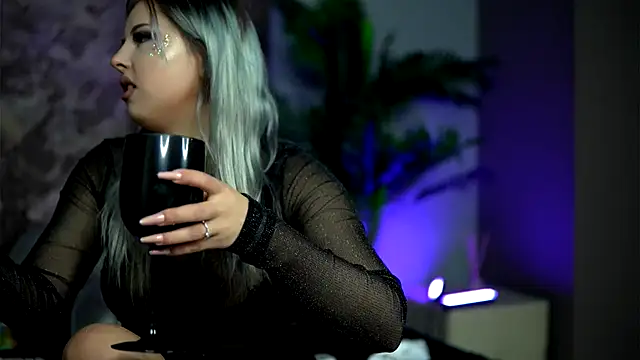 AudreySosa online show from November 12, 2025, 11:58 pm