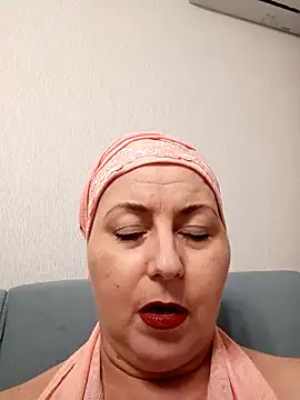 Lana Luna1 online show from October 5, 2025, 1:53 pm