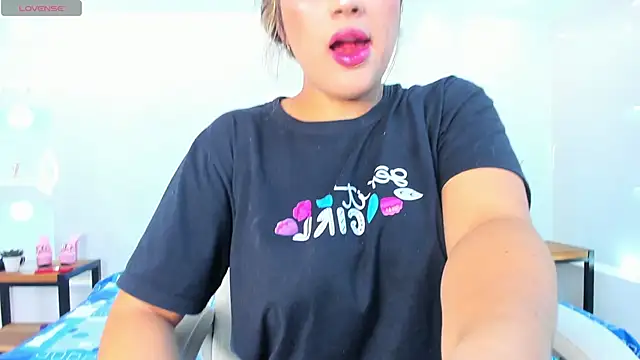 julietha taylor online show from February 5, 2025, 2:51 am