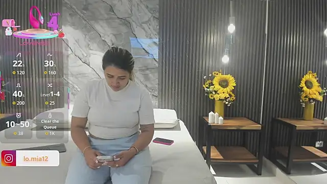 julietha taylor online show from April 21, 2026, 12:45 am