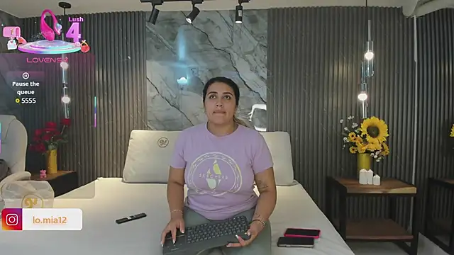 Snapshot of julietha_taylor chatting on May 15, 2026, 12:39 am julietha taylor online show from May 15, 2026, 12:39 am