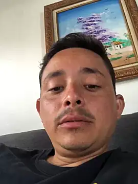 isacalejandroo online show from January 15, 2025, 7:12 pm