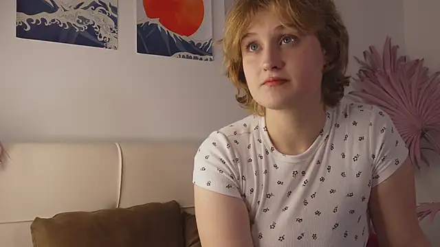 tiffannyjons online show from December 19, 2024, 6:12 pm