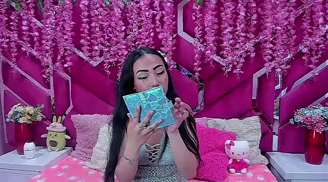 nathalia pink online show from January 7, 2025, 8:31 pm