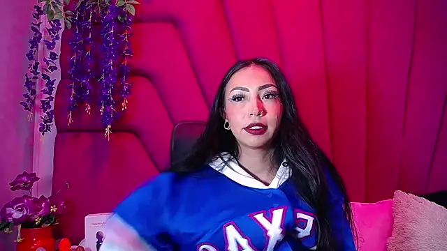 nathalia pink online show from November 5, 2025, 1:55 pm