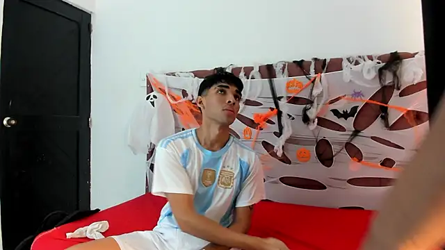 boys yourparty online show from October 15, 2025, 1:11 pm