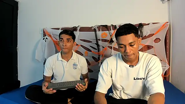 boys yourparty online show from October 22, 2025, 1:11 pm