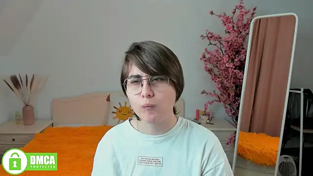 Funny bunnyy online show from December 5, 2024, 8:33 pm