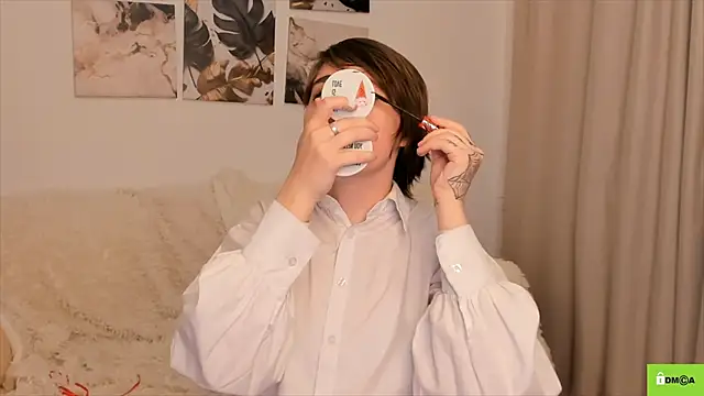 Funny bunnyy online show from December 14, 2024, 9:24 pm