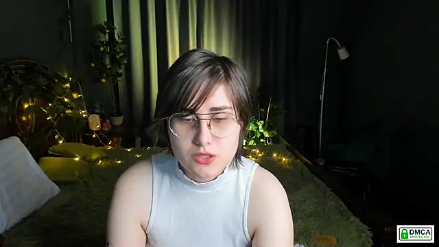 Funny bunnyy online show from January 13, 2025, 2:32 pm