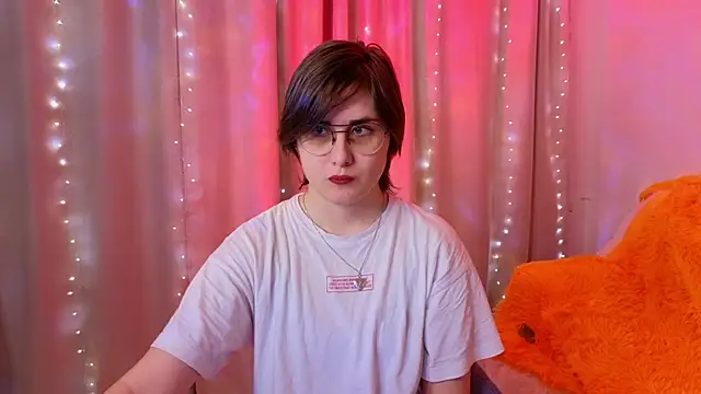 Funny bunnyy online show from January 22, 2025, 4:02 am