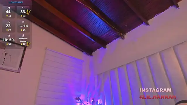 lil hanna18 online show from February 5, 2025, 11:34 am