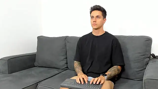 JeanBroc online show from October 13, 2025, 8:31 pm