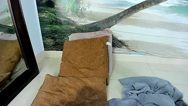 Mieldeluna online show from December 8, 2024, 11:24 am