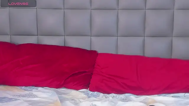 honey moonts online show from February 15, 2025, 1:49 pm