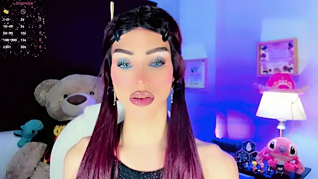 dollswit01 online show from February 7, 2025, 11:24 pm