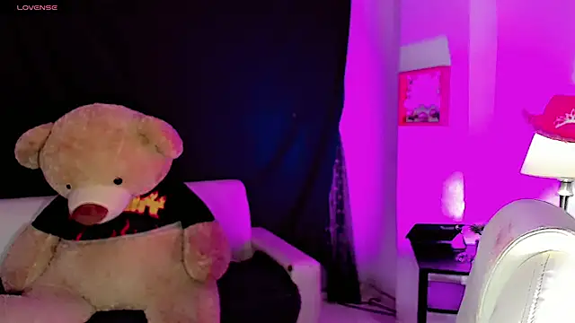 dollswit01 online show from March 6, 2025, 3:57 am