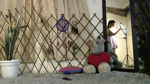  ella b online show from March 20, 2025, 3:13 am