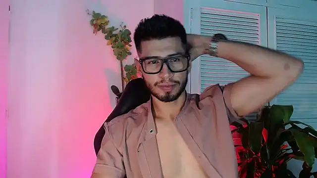 Colby brown03 online show from September 23, 2025, 7:28 pm