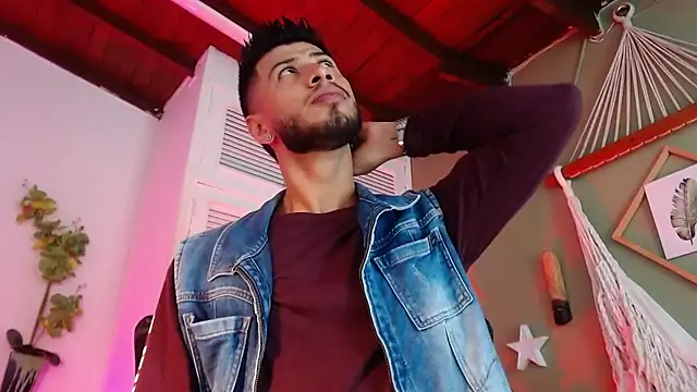 Colby brown03 online show from November 28, 2025, 7:27 pm