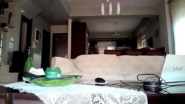 Kalia Cross online show from November 12, 2025, 6:47 am