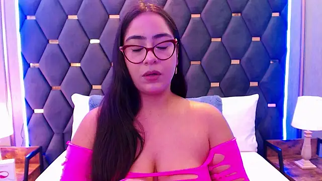 Snapshot of DevonPiers chatting on December 2, 2024, 12:07 pm DevonPiers online show from December 2, 2024, 12:07 pm