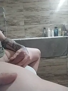 Milllano2202 online show from February 18, 2026, 11:01 pm