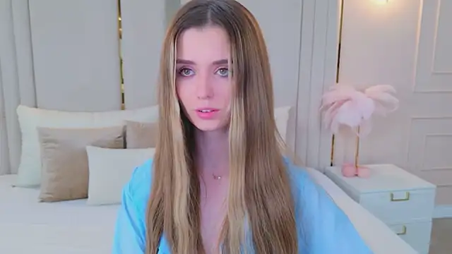 MarybethSnow online show from November 25, 2025, 5:13 pm