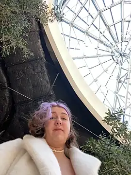 SuzieMurray online show from December 20, 2024, 9:54 am