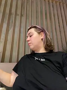 SuzieMurray online show from January 21, 2025, 7:26 am