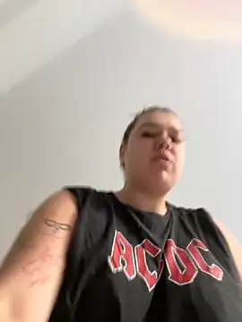 SuzieMurray online show from September 27, 2025, 10:20 am