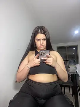 kimberlyhills1 online show from December 17, 2024, 3:50 am