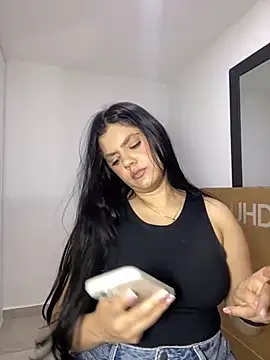 kimberlyhills1 online show from December 2, 2025, 3:34 am