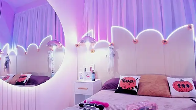 Laurentdupont04 online show from October 12, 2025, 3:05 am