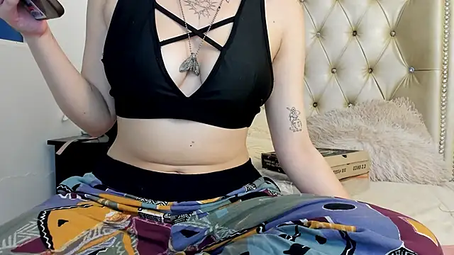 AlexaFoxy18 online show from December 22, 2024, 5:34 am