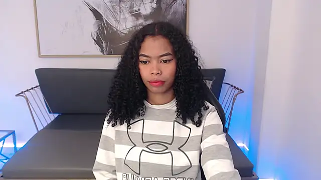 Shenna brunette  online show from December 23, 2024, 1:03 pm