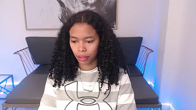 Shenna brunette  online show from December 24, 2024, 1:06 pm